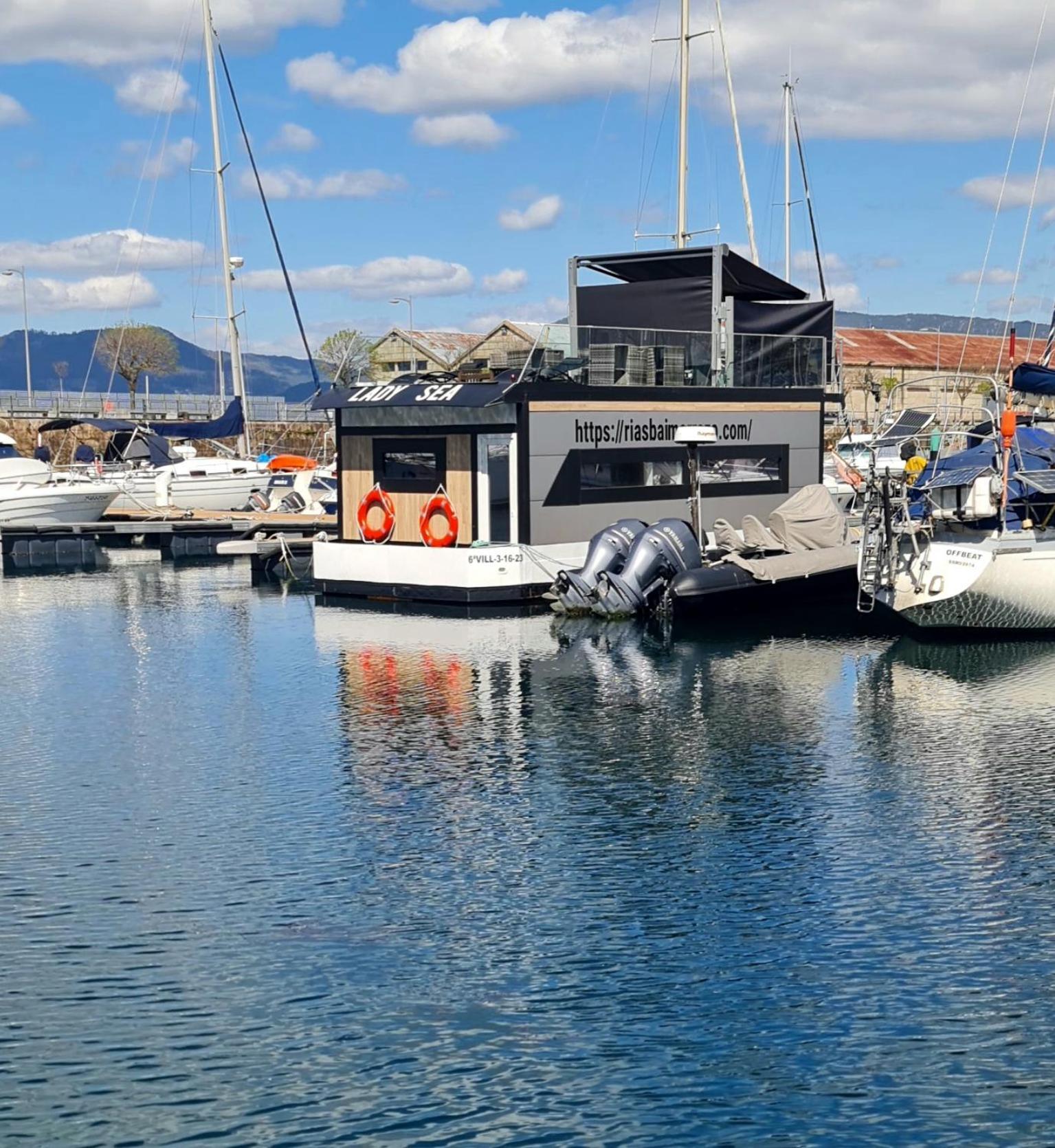 Barco-Apartamento En El Nautico De Vigo Exterior foto