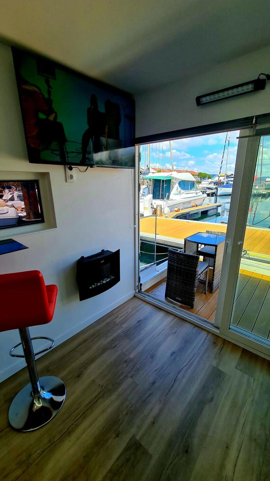 Barco-Apartamento En El Nautico De Vigo Exterior foto